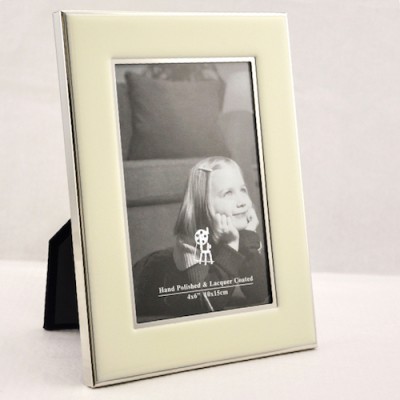 White Lacquered Coated Photo Frame 4x6